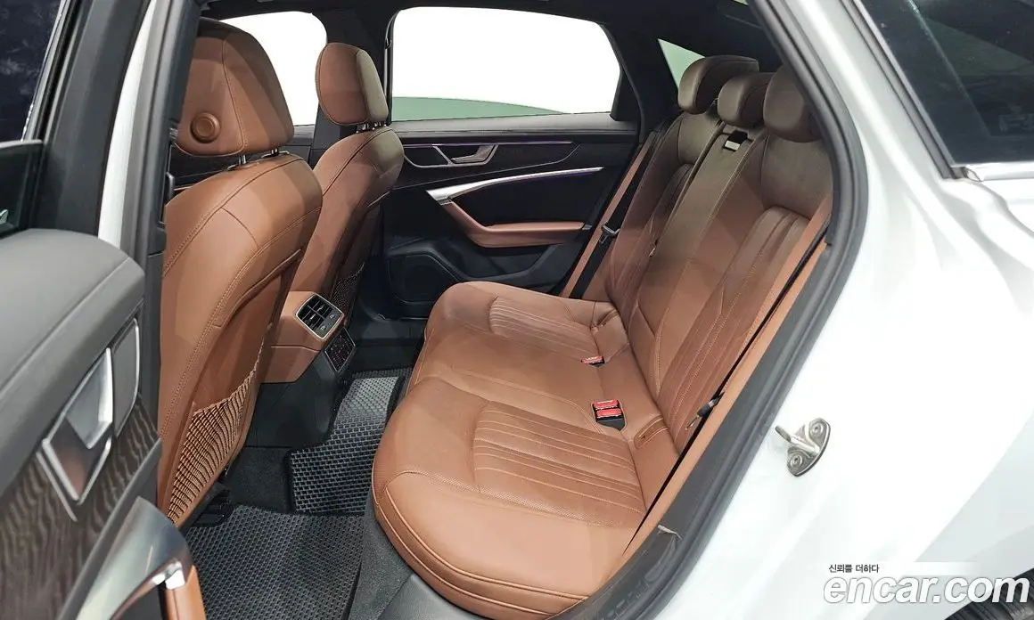 Audi A6 2021 2.0 автомат (гидро), фото 17