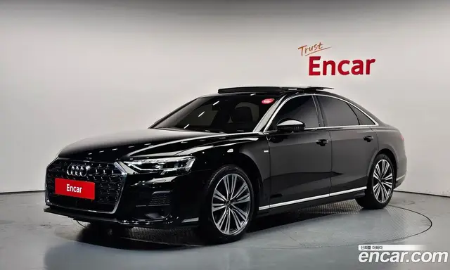 Audi A8, 2023, 8 915 км