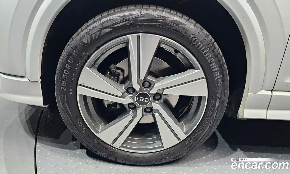 Audi Q2 2023 2.0 автомат (гидро), фото 5 Audi Q2 2023 2.0 автомат (гидро), фото 5