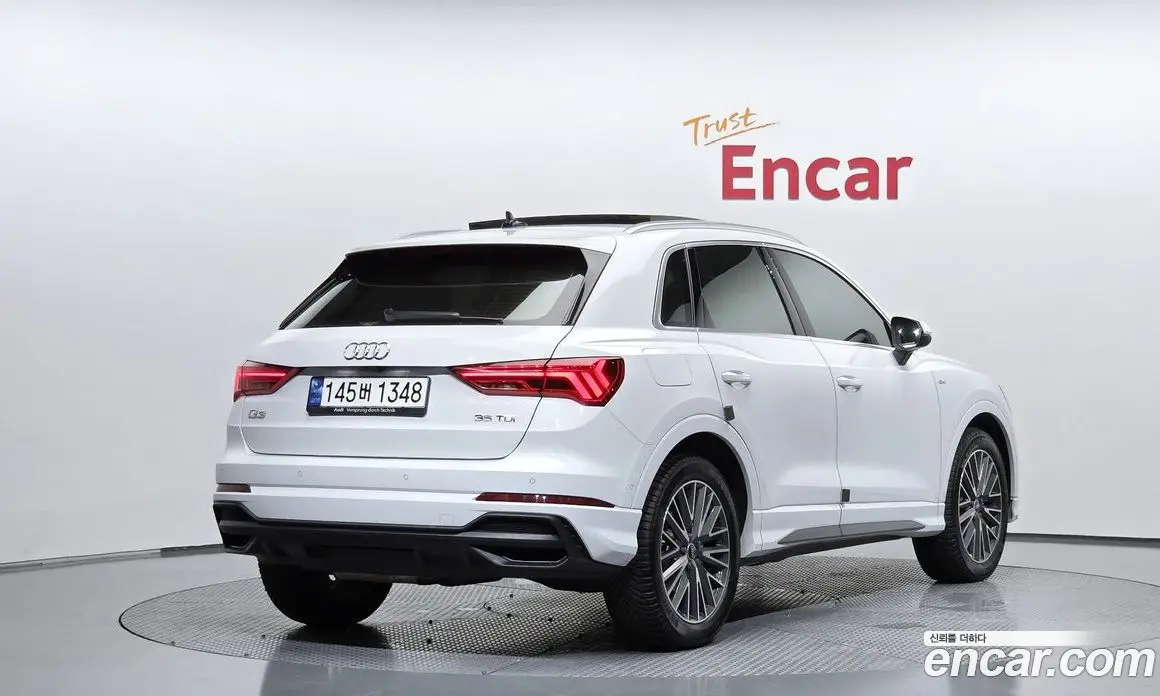 Audi Q3 2023 2.0 автомат (гидро), фото 1 Audi Q3 2023 2.0 автомат (гидро), фото 1