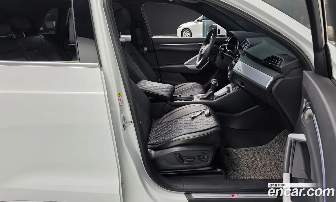 Audi Q3 2023 2.0 автомат (гидро), фото 15 Audi Q3 2023 2.0 автомат (гидро), фото 15