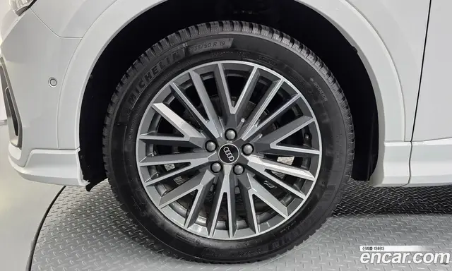 Audi Q3 2023 2.0 автомат (гидро), миниатюра 4 Audi Q3 2023 2.0 автомат (гидро), миниатюра 4