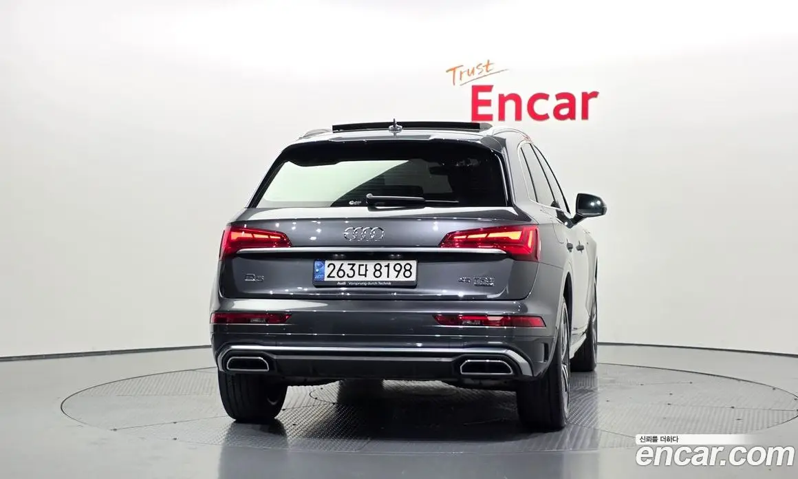 Audi Q5 2021 2.0 автомат (гидро), фото 4