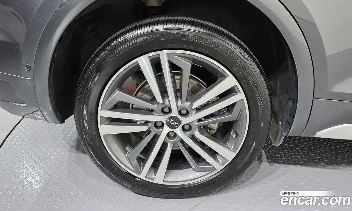 Audi Q5 2021 2.0 автомат (гидро), фото 7