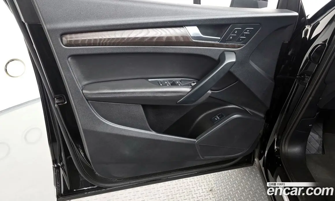 Audi Q5 2023 2.0 автомат (гидро), фото 14