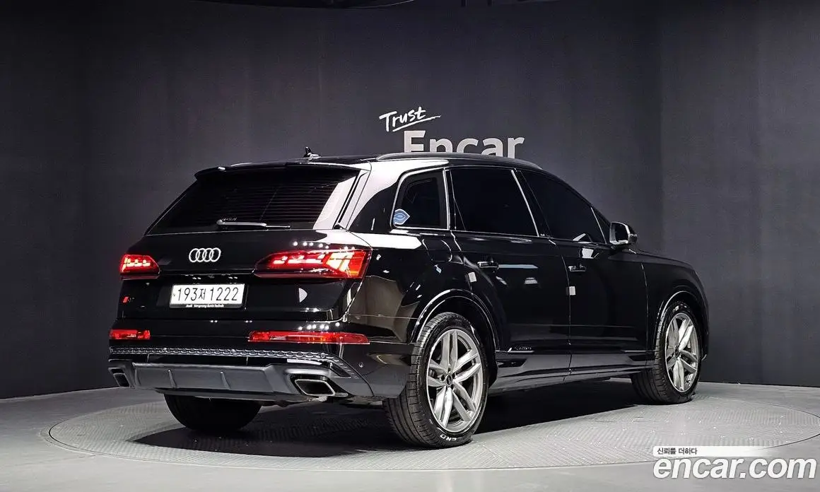Audi Q7 2024 3.0 автомат (гидро), фото 2 Audi Q7 2024 3.0 автомат (гидро), фото 2
