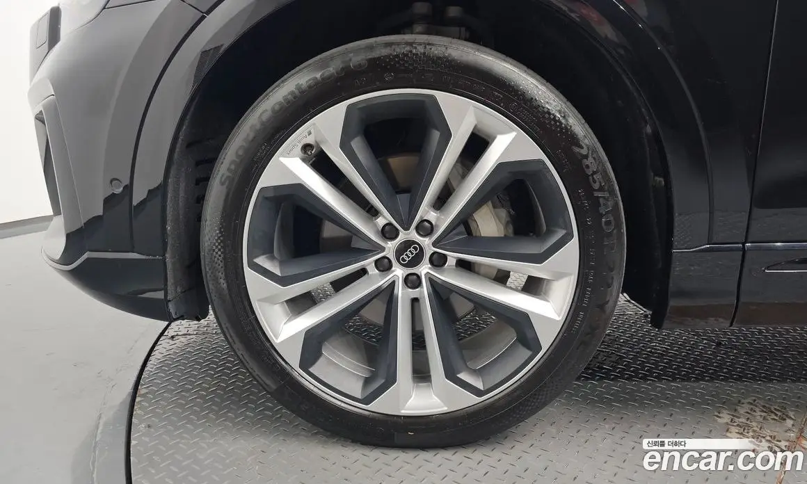 Audi Q8 2025 3.0 автомат (гидро), фото 4 Audi Q8 2025 3.0 автомат (гидро), фото 4