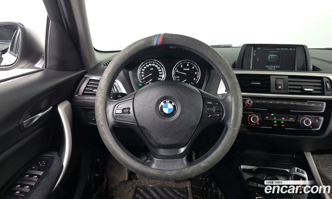 BMW 1 серия 2017 2.0 автомат (гидро), фото 19