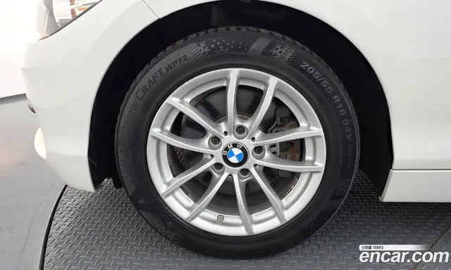 BMW 1 серия 2017 2.0 автомат (гидро), миниатюра 5