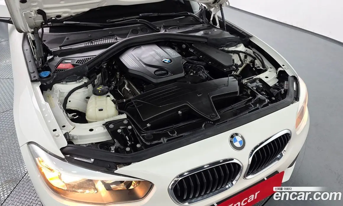 BMW 1 серия 2017 2.0 автомат (гидро), фото 6