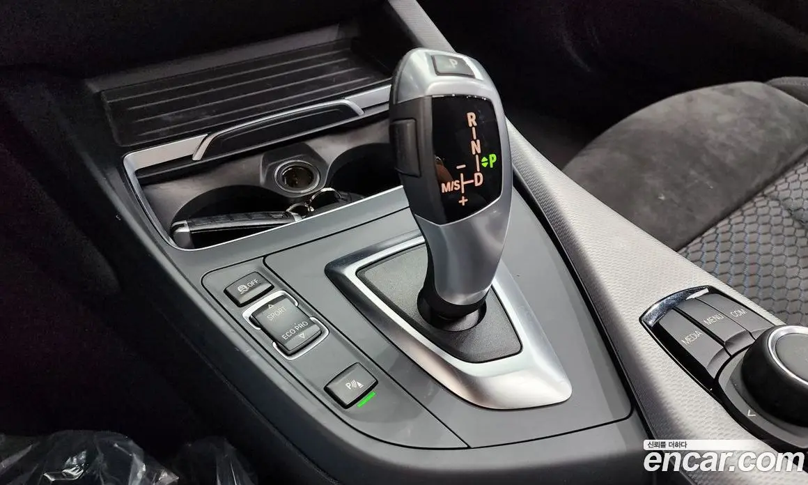 BMW 1 серия 2018 2.0 автомат (гидро), фото 11 BMW 1 серия 2018 2.0 автомат (гидро), фото 11