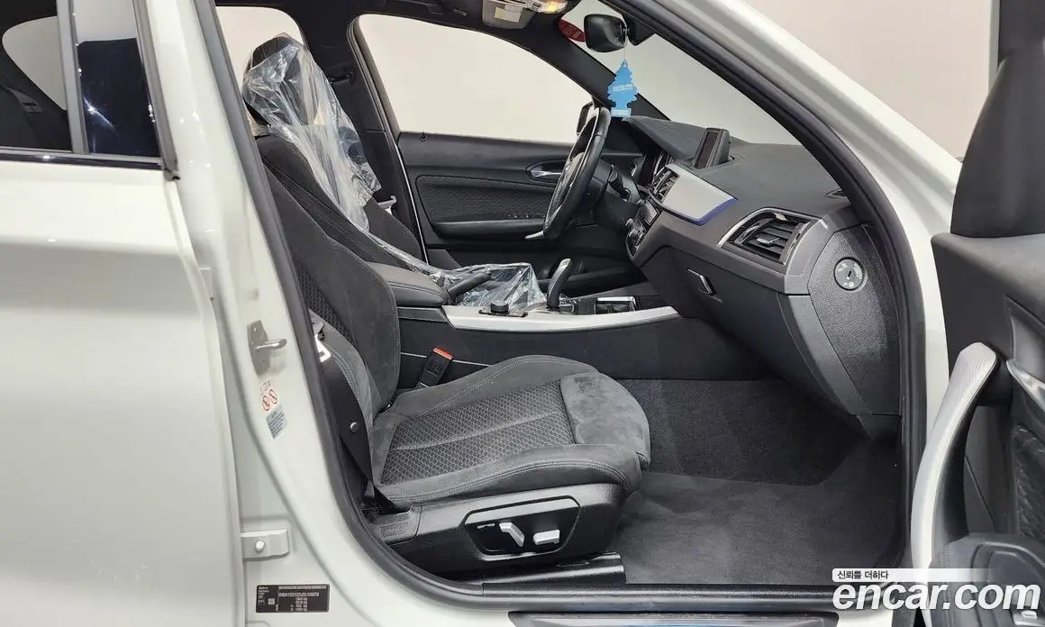 BMW 1 серия 2018 2.0 автомат (гидро), фото 15 BMW 1 серия 2018 2.0 автомат (гидро), фото 15