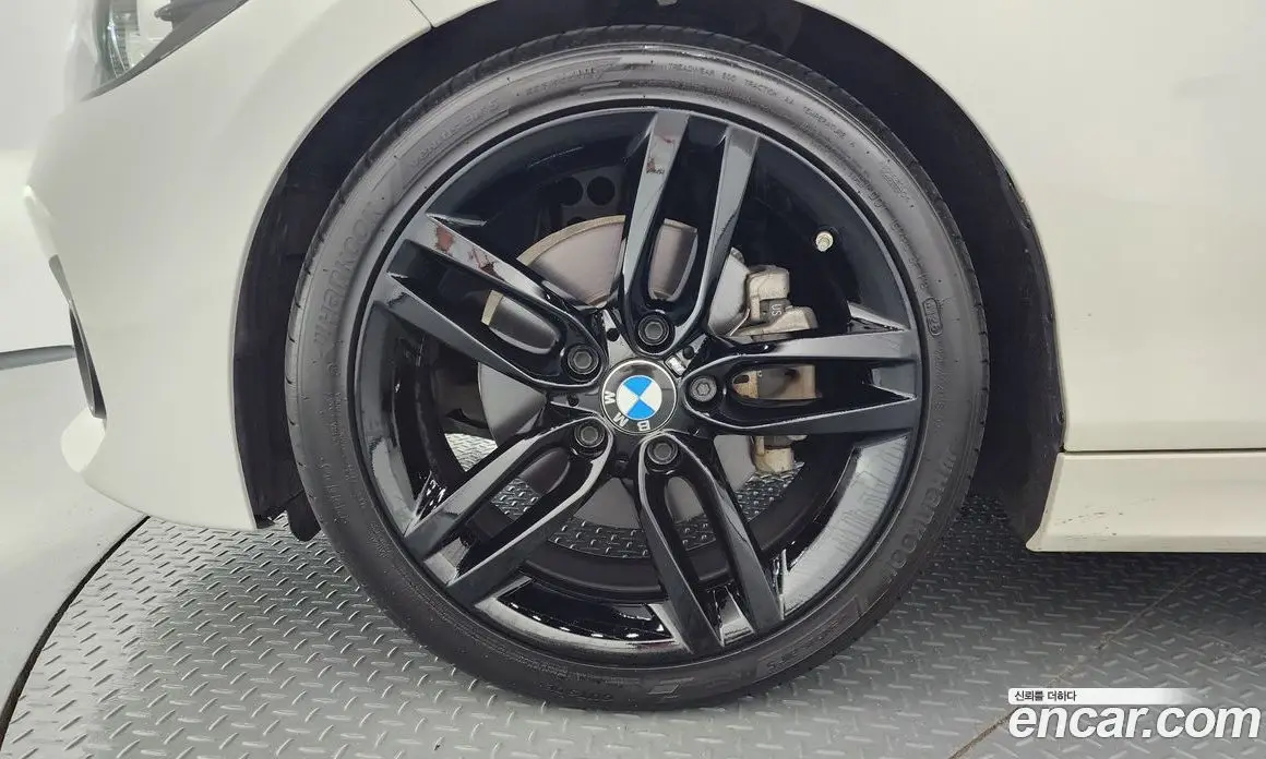 BMW 1 серия 2018 2.0 автомат (гидро), фото 4 BMW 1 серия 2018 2.0 автомат (гидро), фото 4
