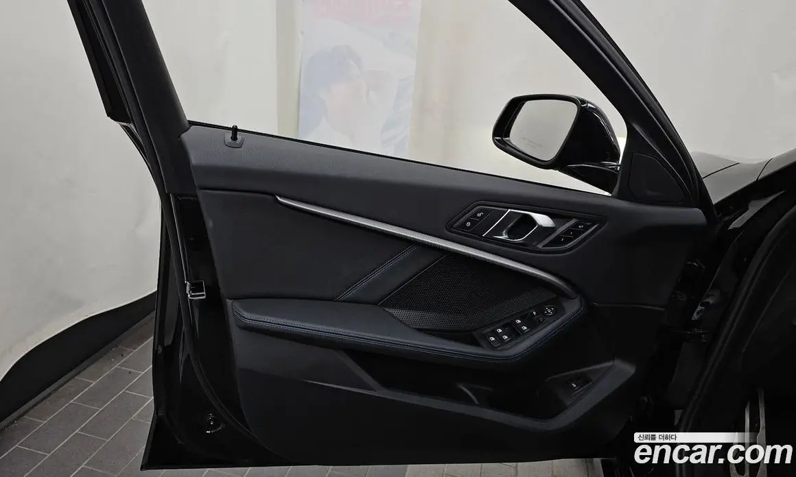 BMW 1 серия 2023 2.0 автомат (гидро), фото 14