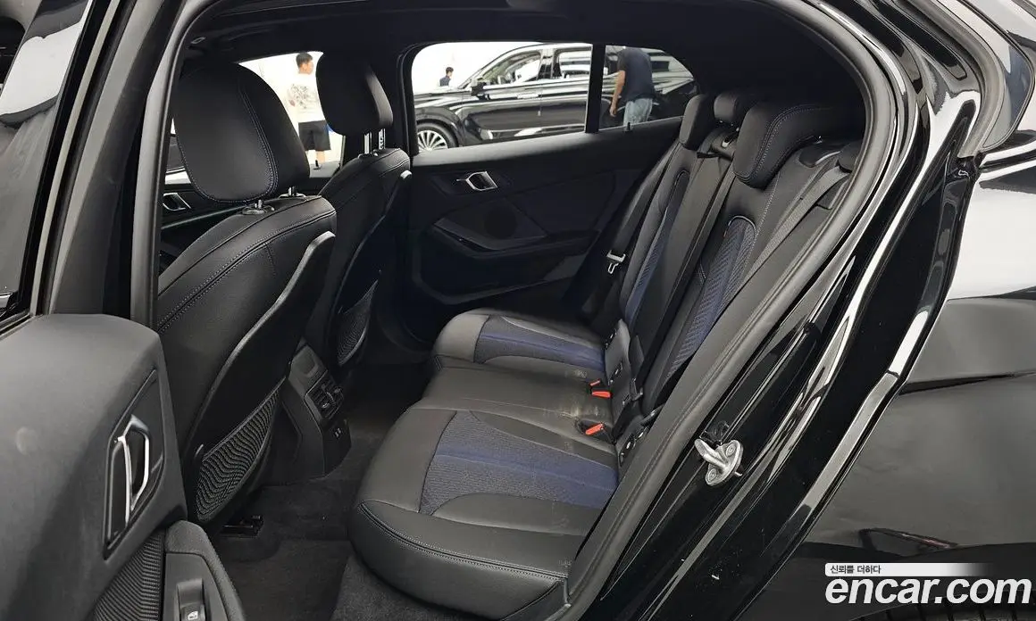 BMW 1 серия 2023 2.0 автомат (гидро), фото 16