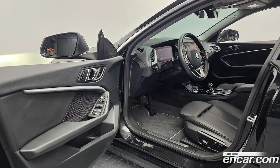 BMW 2 серия 2024 2.0 автомат (гидро), фото 13