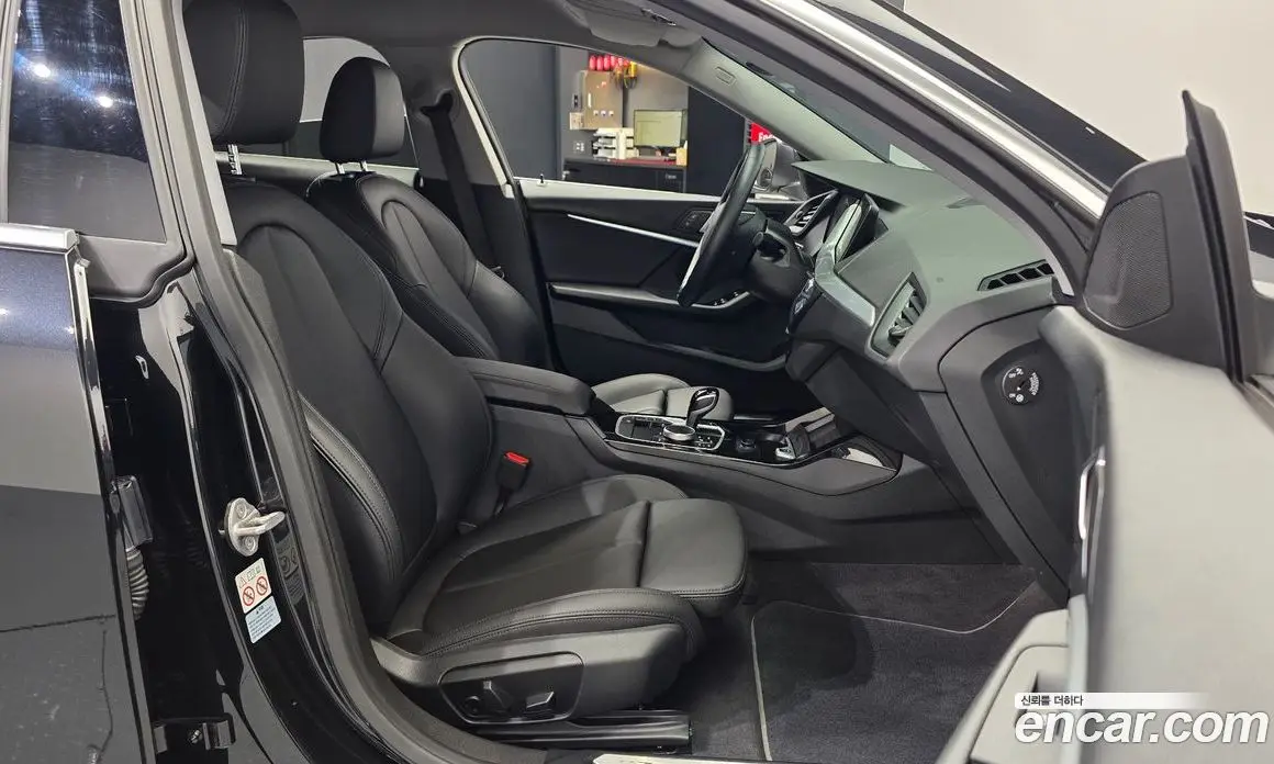 BMW 2 серия 2024 2.0 автомат (гидро), фото 17