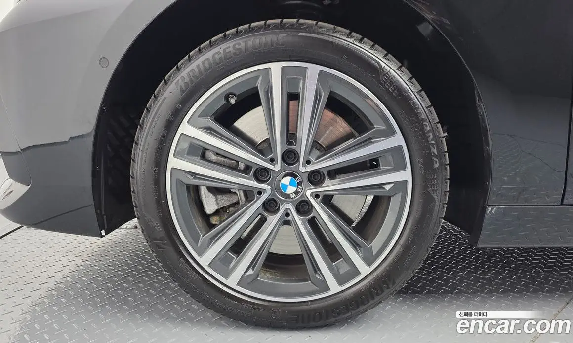 BMW 2 серия 2024 2.0 автомат (гидро), фото 5