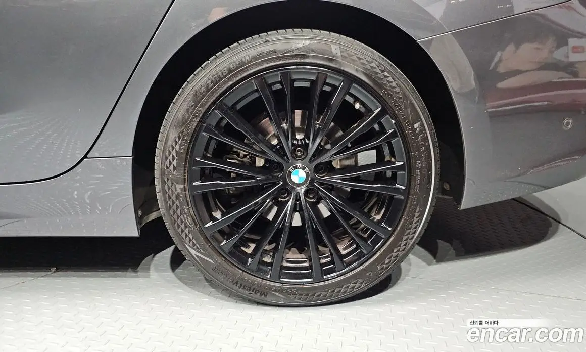 BMW 3 серия 2019 2.0 автомат (гидро), фото 6