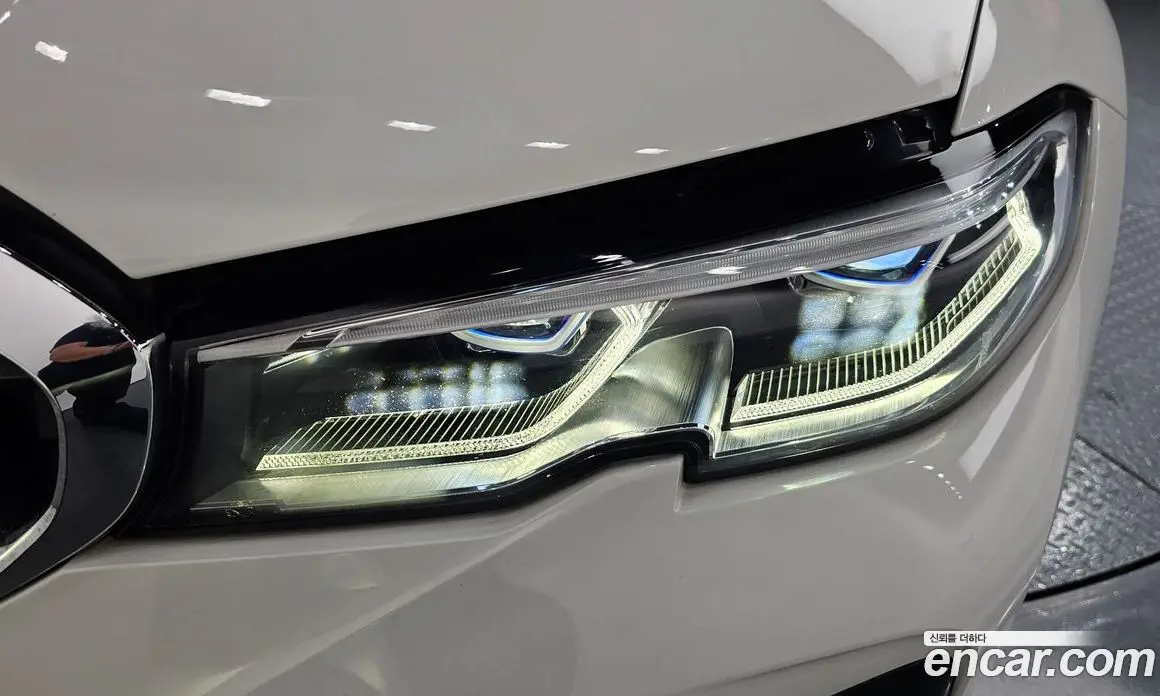 BMW 3 серия 2022 2.0 автомат (гидро), фото 8
