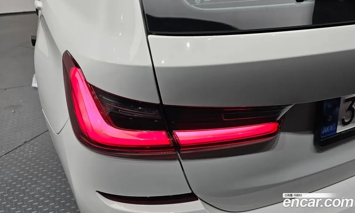 BMW 3 серия 2022 2.0 автомат (гидро), фото 9