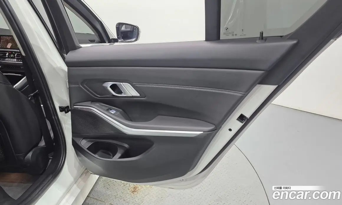 BMW 3 серия 2022 2.0 автомат (гидро), фото 15