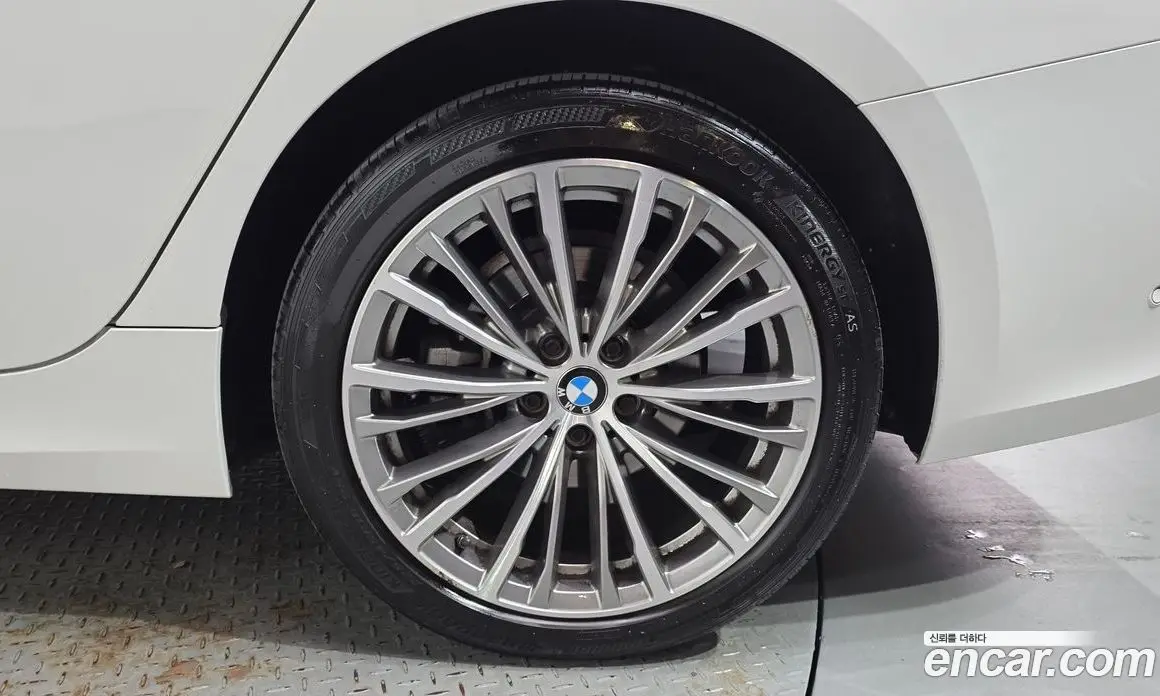 BMW 3 серия 2022 2.0 автомат (гидро), фото 7