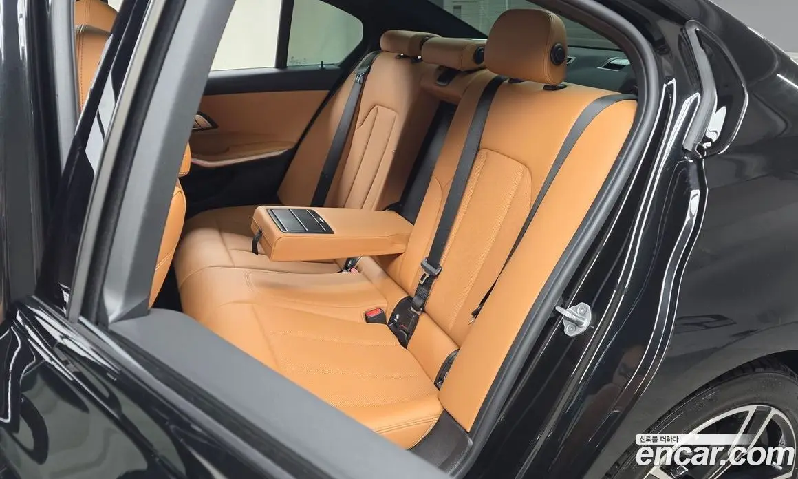 BMW 3 серия 2025 2.0 автомат (гидро), фото 18