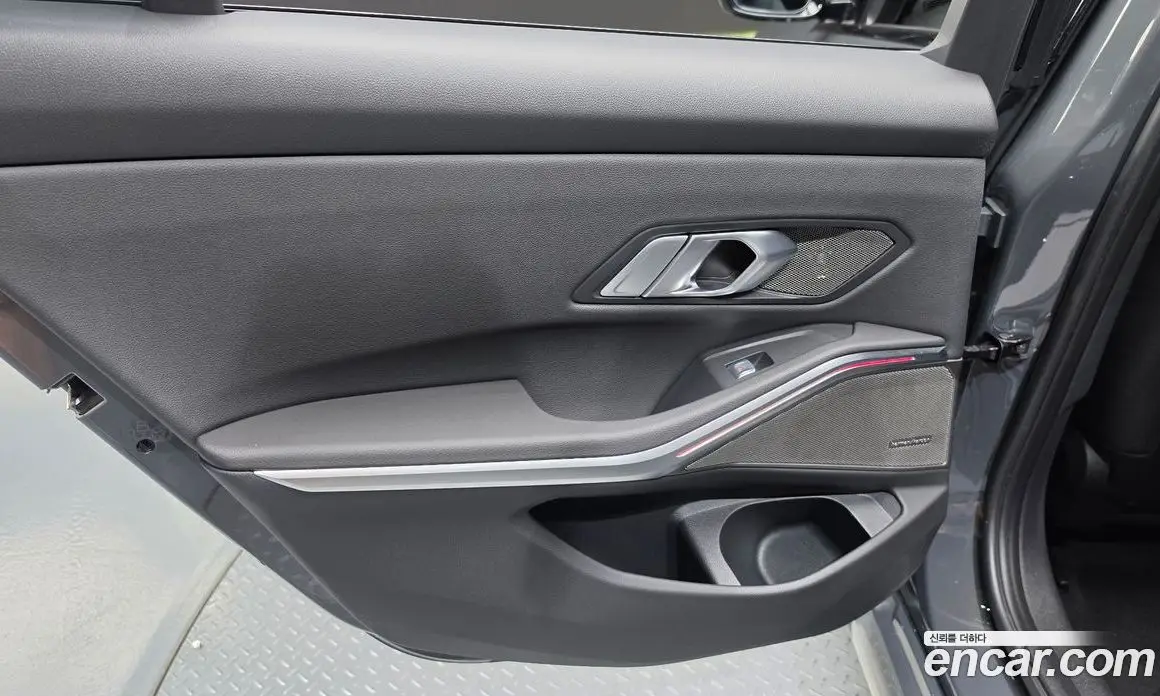 BMW 3 серия 2025 2.0 автомат (гидро), фото 14