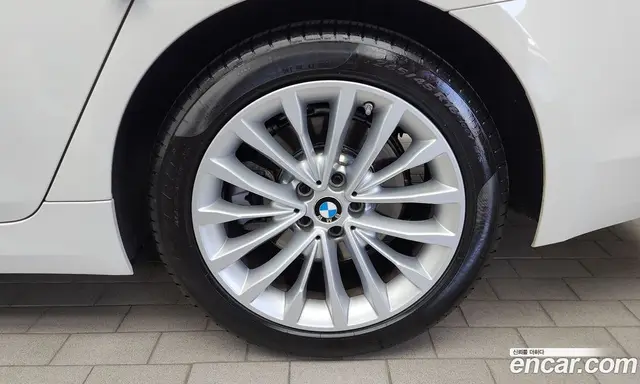BMW 5 серия 2018 2.0 автомат (гидро), миниатюра 7 BMW 5 серия 2018 2.0 автомат (гидро), миниатюра 7