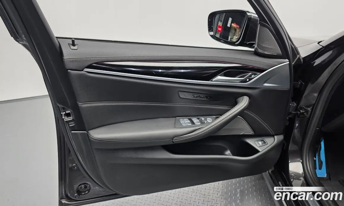 BMW 5 серия 2023 2.0 автомат (гидро), фото 15 BMW 5 серия 2023 2.0 автомат (гидро), фото 15