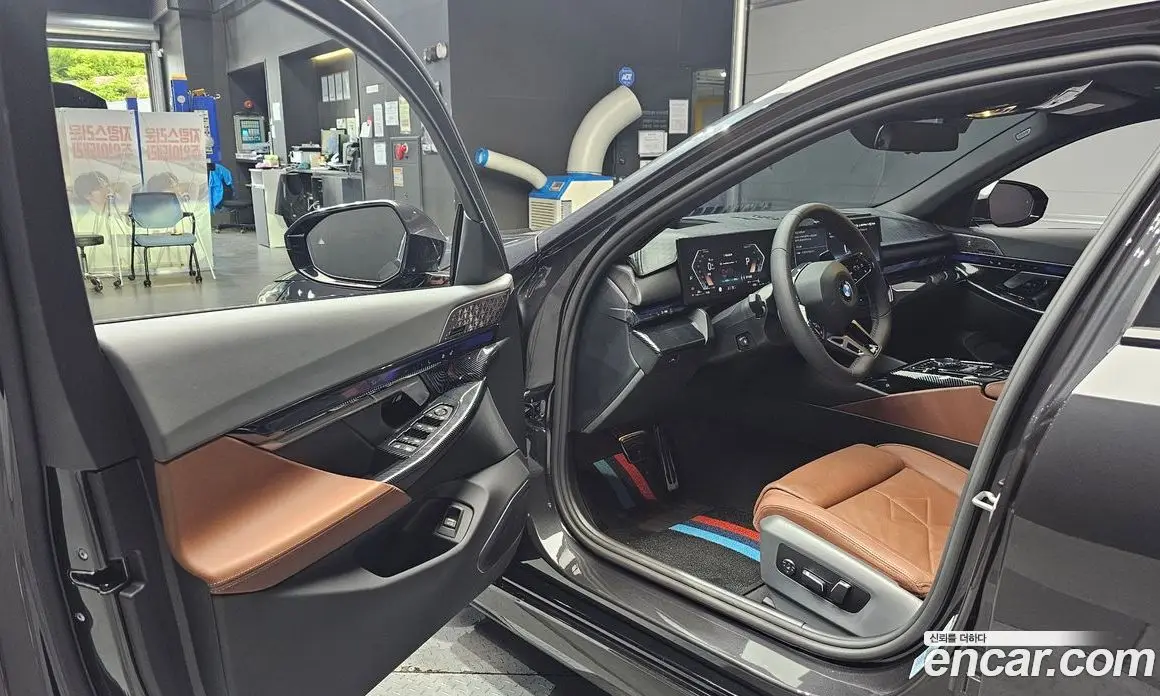 BMW 5 серия 2025 2.0 автомат (гидро), фото 13
