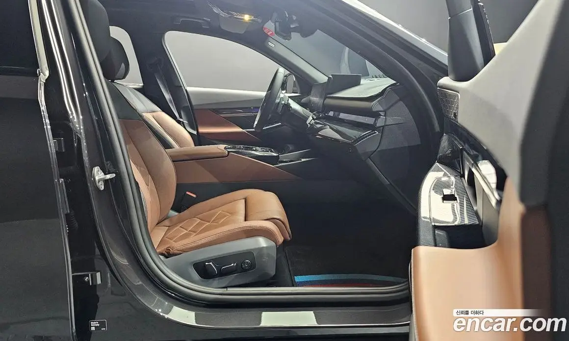 BMW 5 серия 2025 2.0 автомат (гидро), фото 16