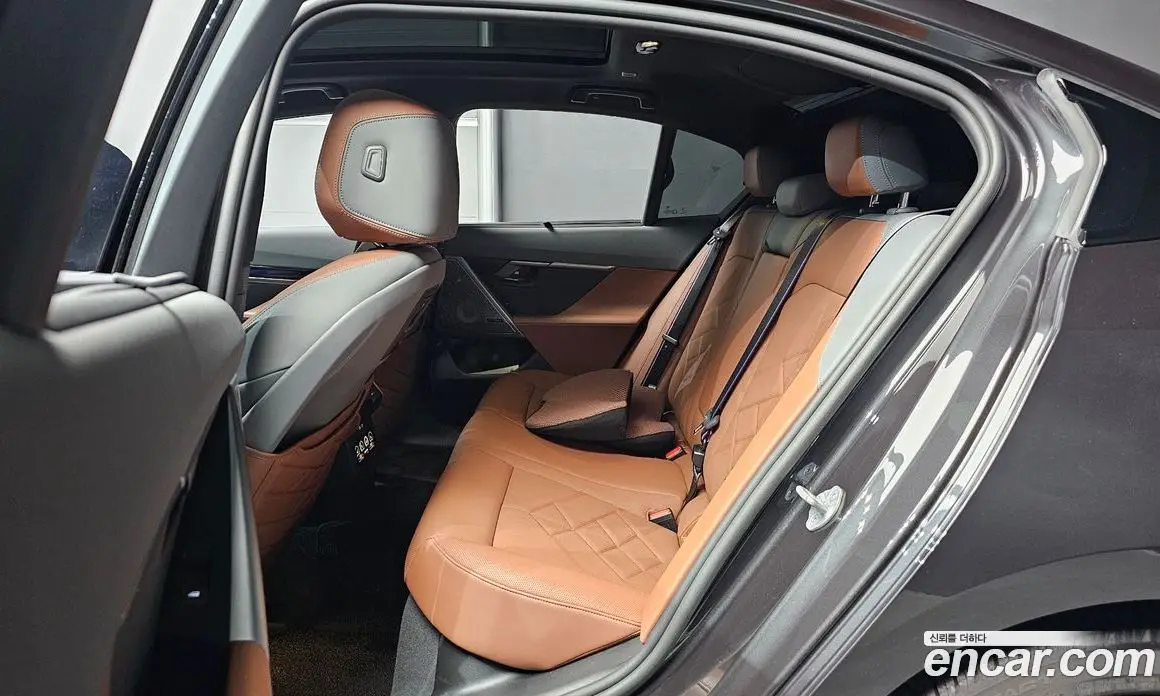 BMW 5 серия 2025 2.0 автомат (гидро), фото 18