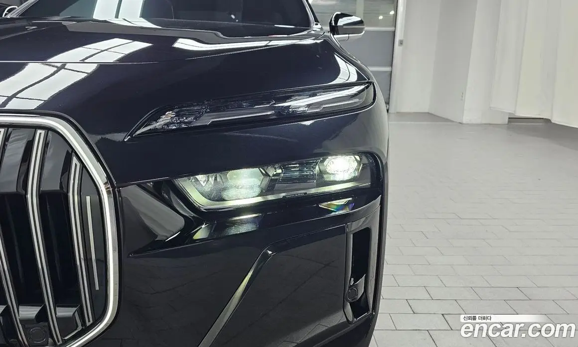 BMW 7 серия 2023 3.0 автомат (гидро), фото 8