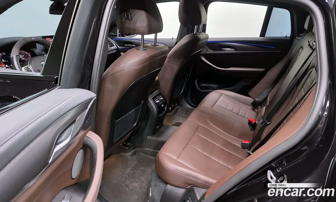 BMW X4 2025 2.0 автомат (гидро), фото 18