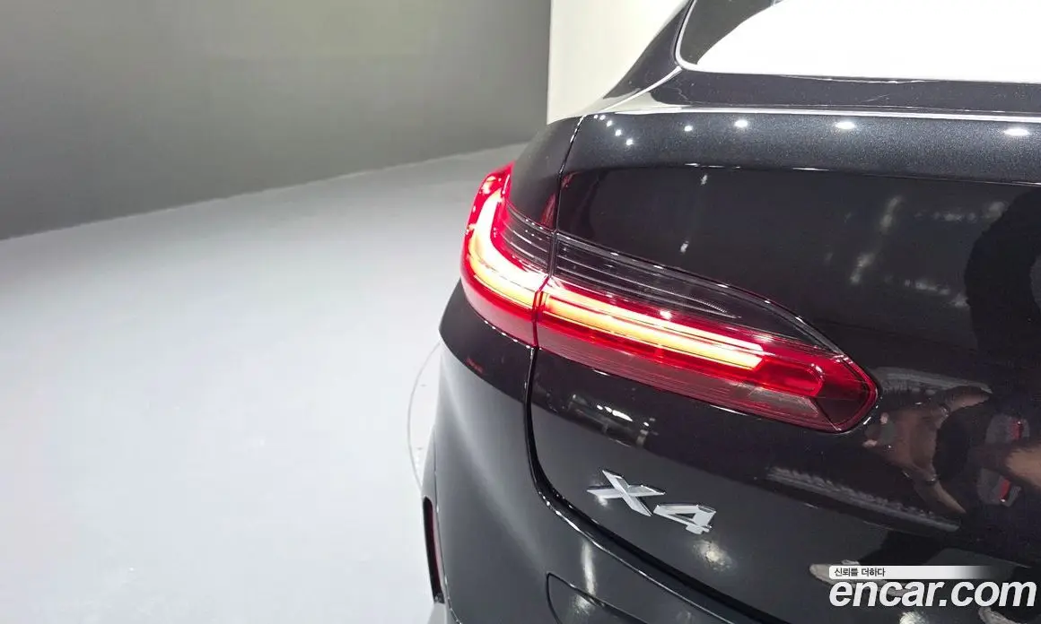 BMW X4 2025 2.0 автомат (гидро), фото 9