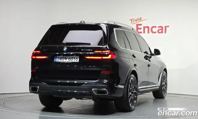 BMW X7 2024 3.0 автомат (гидро), миниатюра 2