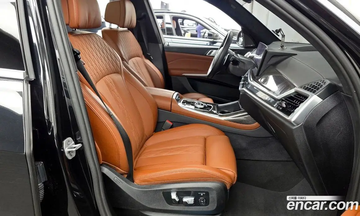 BMW X7 2024 3.0 автомат (гидро), фото 17