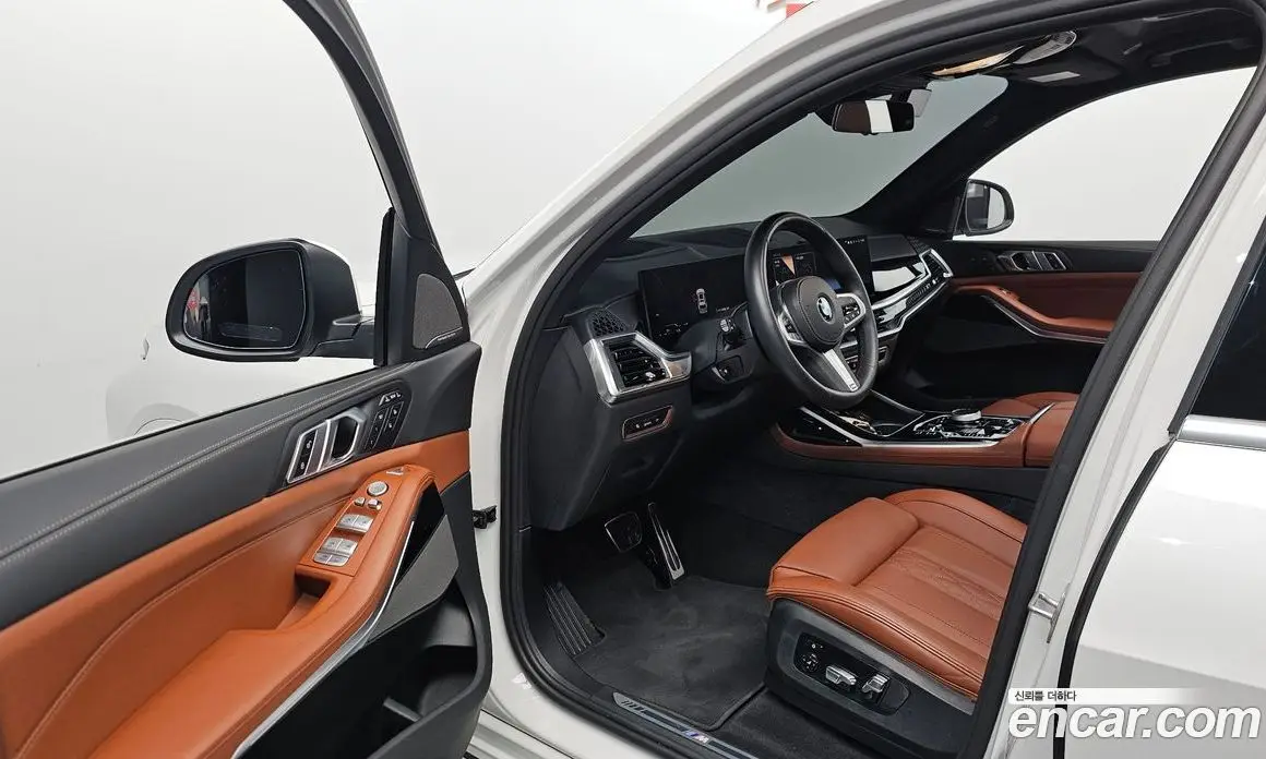 BMW X7 2024 3.0 автомат (гидро), фото 12