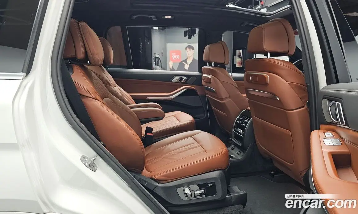BMW X7 2024 3.0 автомат (гидро), фото 16