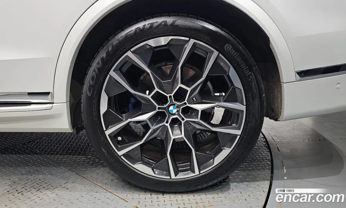 BMW X7 2024 3.0 автомат (гидро), фото 6