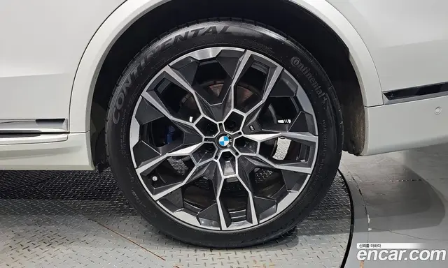 BMW X7 2024 3.0 автомат (гидро), миниатюра 6