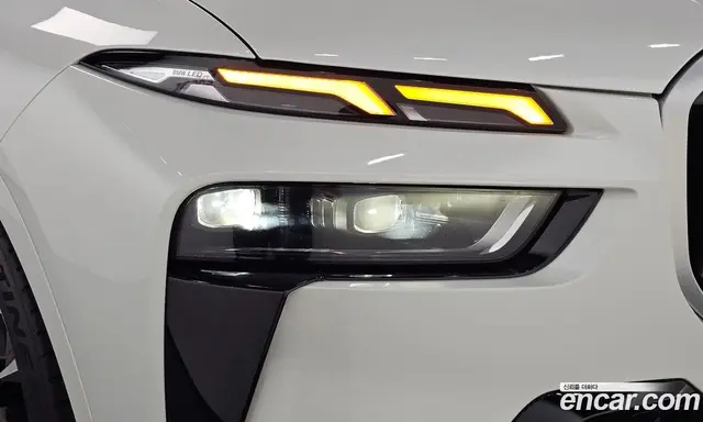 BMW X7 2024 3.0 автомат (гидро), миниатюра 7