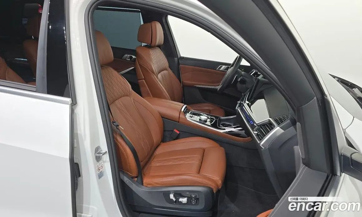 BMW X7 2024 3.0 автомат (гидро), фото 16