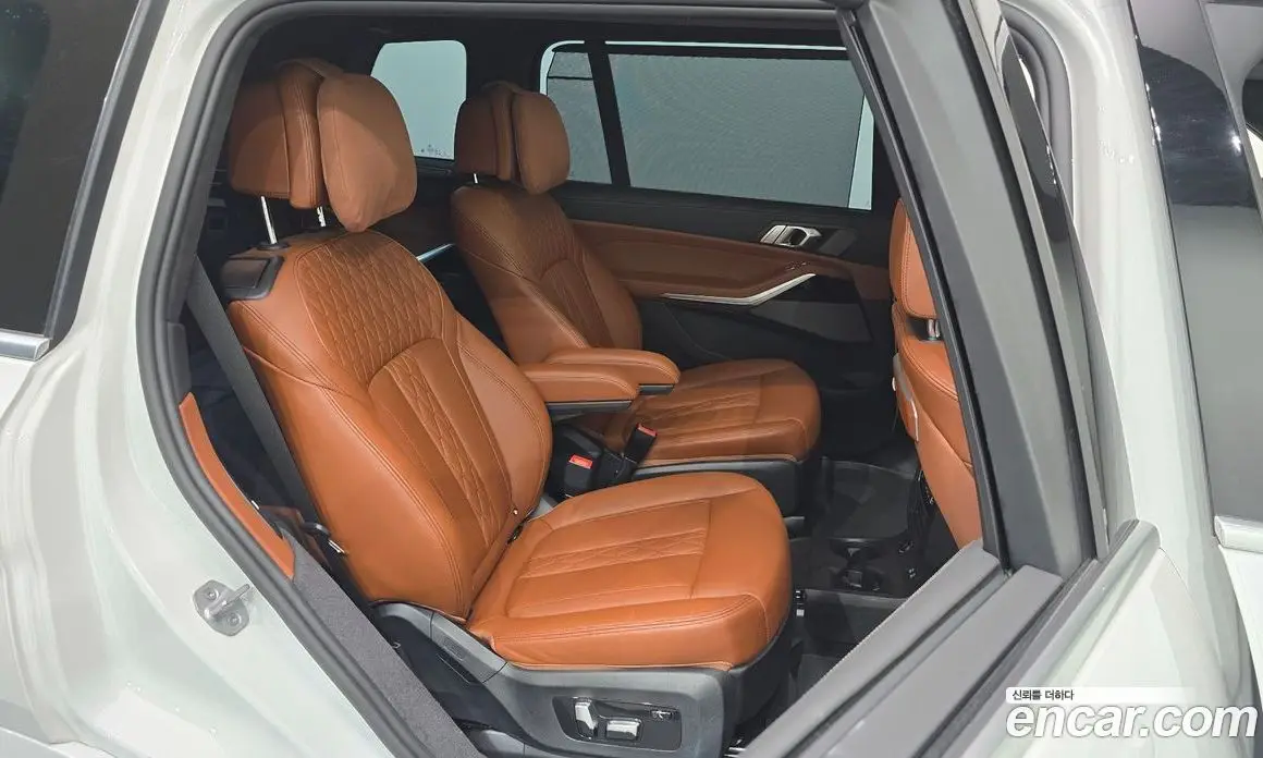 BMW X7 2024 3.0 автомат (гидро), фото 17