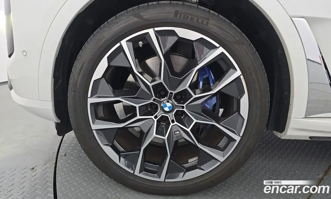 BMW X7 2024 3.0 автомат (гидро), фото 5