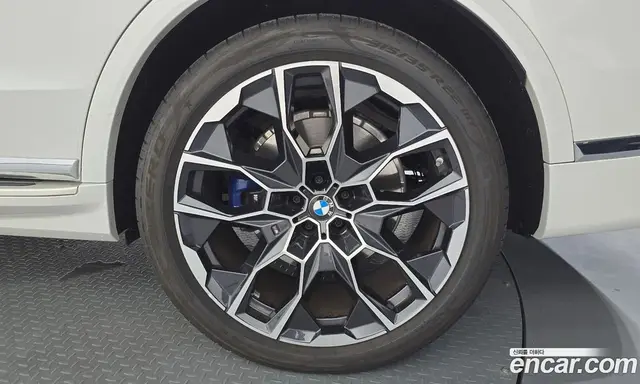 BMW X7 2024 3.0 автомат (гидро), миниатюра 7