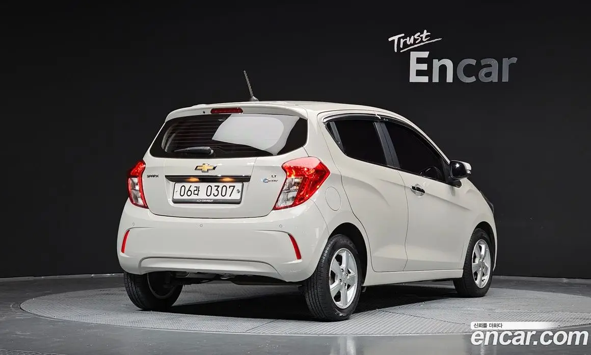 Chevrolet Spark 2015 1.0 автомат (гидро), фото 2 Chevrolet Spark 2015 1.0 автомат (гидро), фото 2