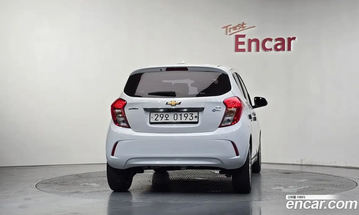 Chevrolet Spark 2016 1.0 автомат (гидро), фото 4 Chevrolet Spark 2016 1.0 автомат (гидро), фото 4